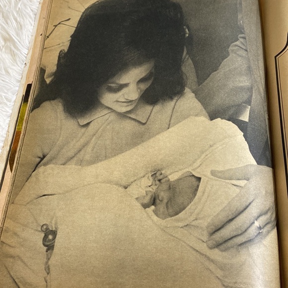 ETHEL KENNEDY PHOTOPLAY MAGAZINE SEPTEMBER 1969  Elvis & Priscilla - Picture 7 of 9